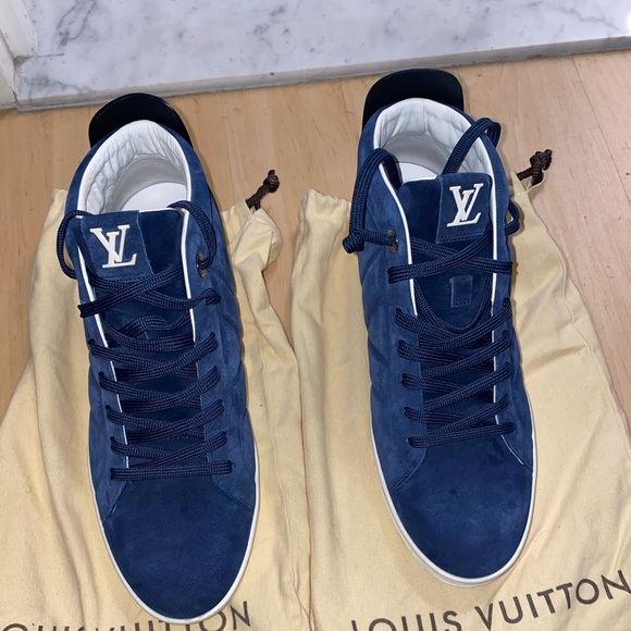 Lv sneakers - Picture 2 of 2